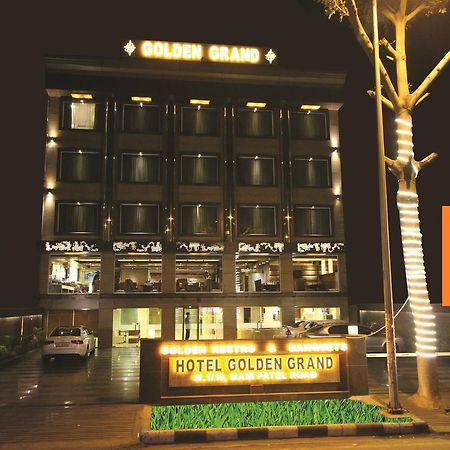 דלהי Hotel Golden Grand מראה חיצוני תמונה