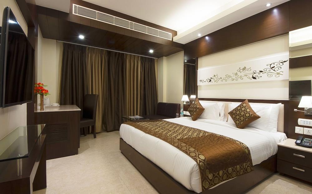 דלהי Hotel Golden Grand מראה חיצוני תמונה