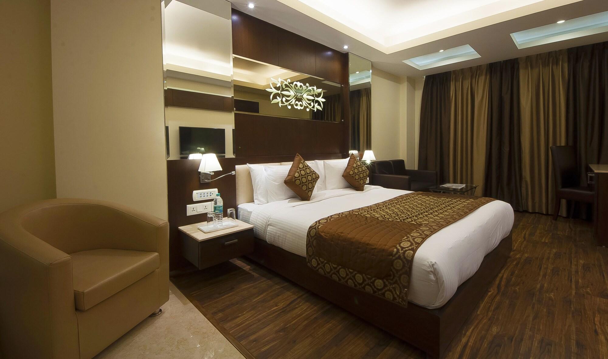 דלהי Hotel Golden Grand מראה חיצוני תמונה