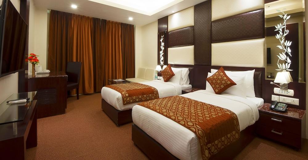 דלהי Hotel Golden Grand מראה חיצוני תמונה