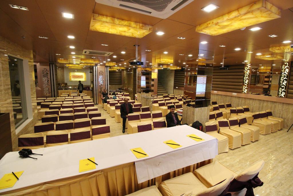 דלהי Hotel Golden Grand מראה חיצוני תמונה