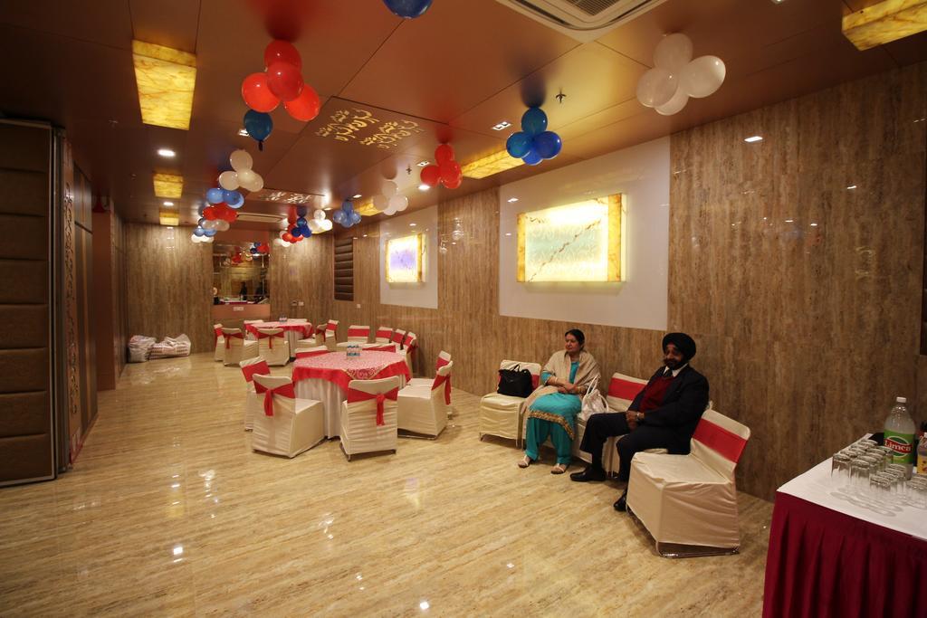 דלהי Hotel Golden Grand מראה חיצוני תמונה