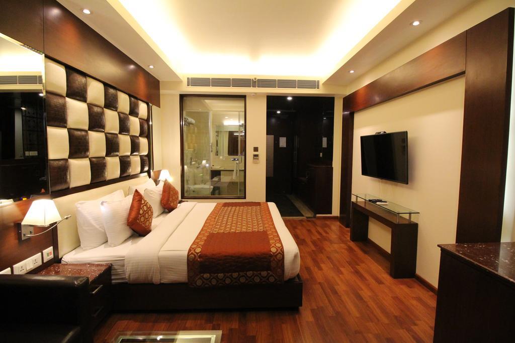 דלהי Hotel Golden Grand מראה חיצוני תמונה