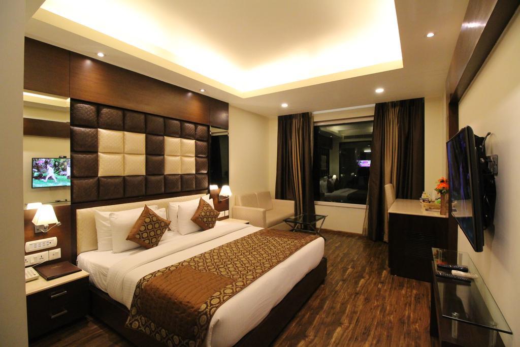 דלהי Hotel Golden Grand מראה חיצוני תמונה