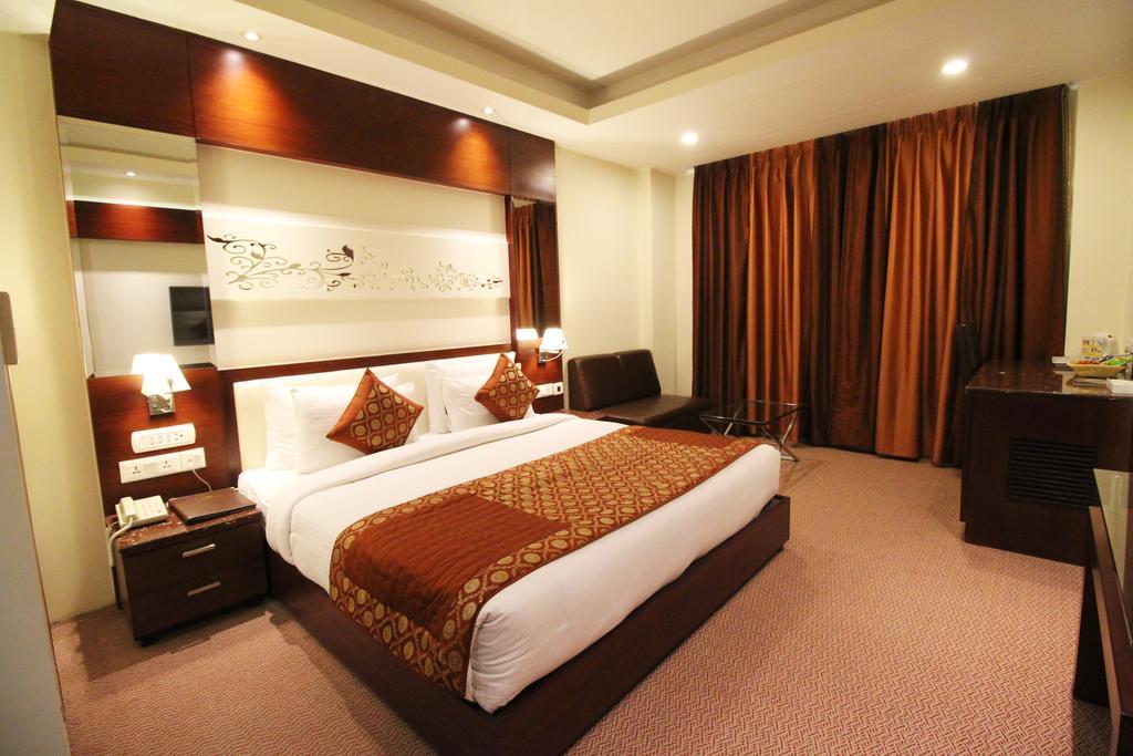 דלהי Hotel Golden Grand מראה חיצוני תמונה