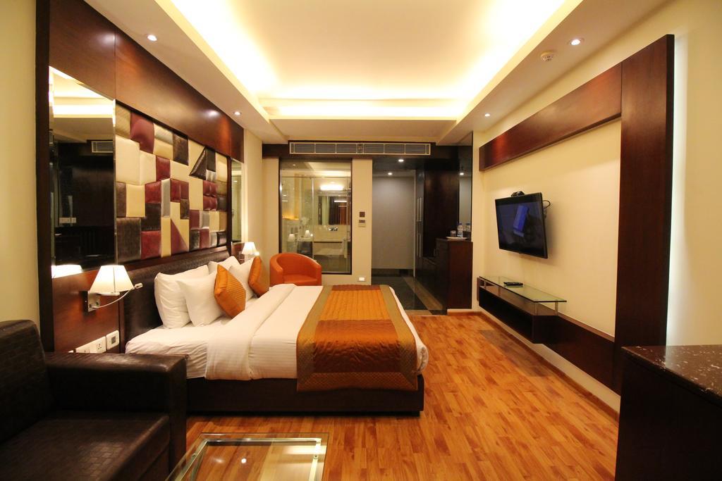 דלהי Hotel Golden Grand מראה חיצוני תמונה