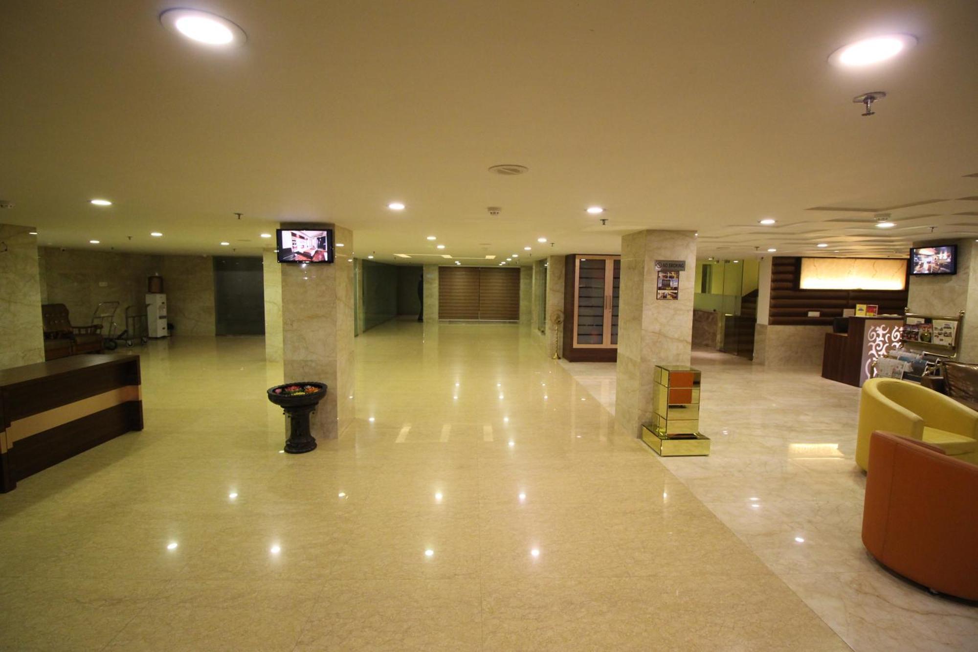 דלהי Hotel Golden Grand מראה חיצוני תמונה