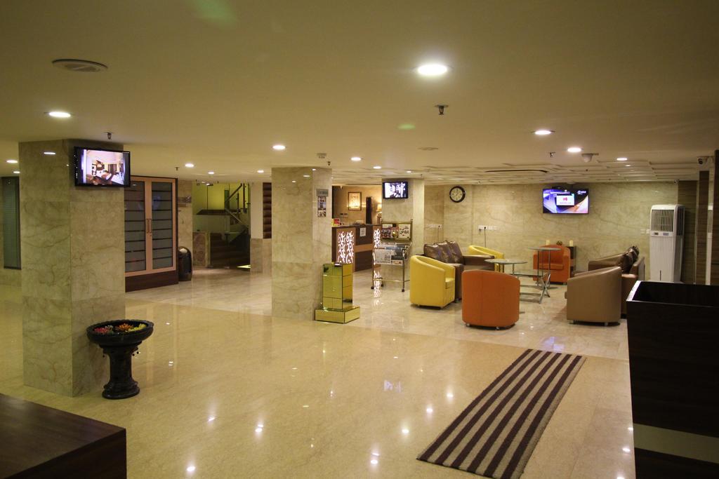 דלהי Hotel Golden Grand מראה חיצוני תמונה
