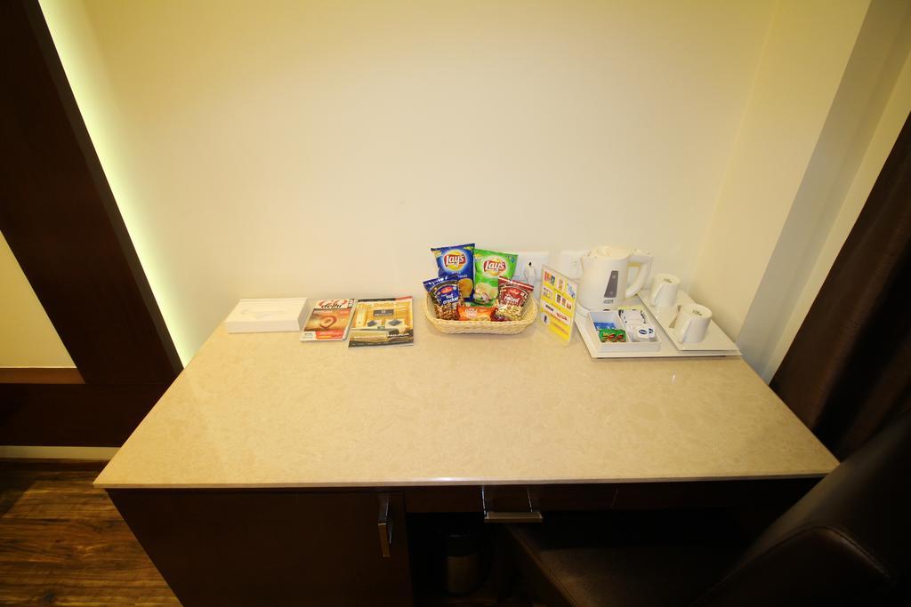 דלהי Hotel Golden Grand מראה חיצוני תמונה