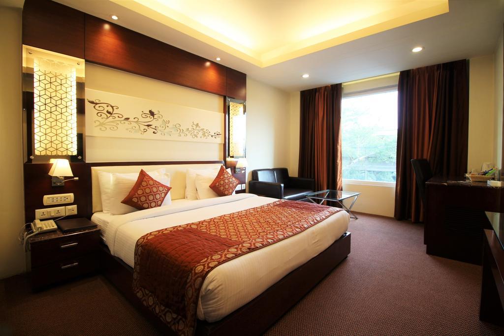 דלהי Hotel Golden Grand מראה חיצוני תמונה
